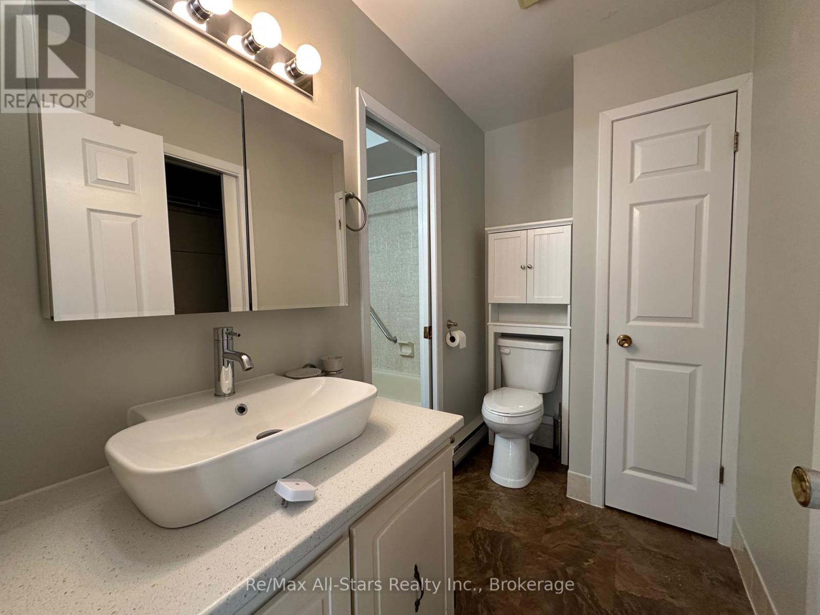 4 - 8 Sherwood Street Property Photo 8