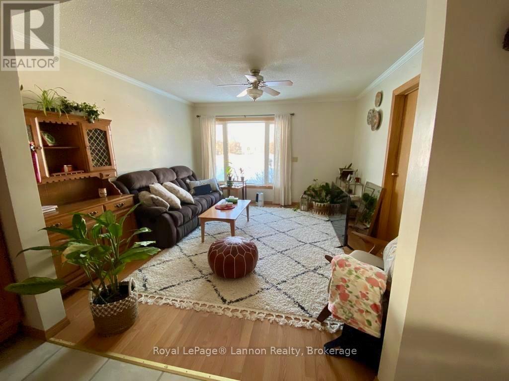 123 Burns Street Property Photo 6