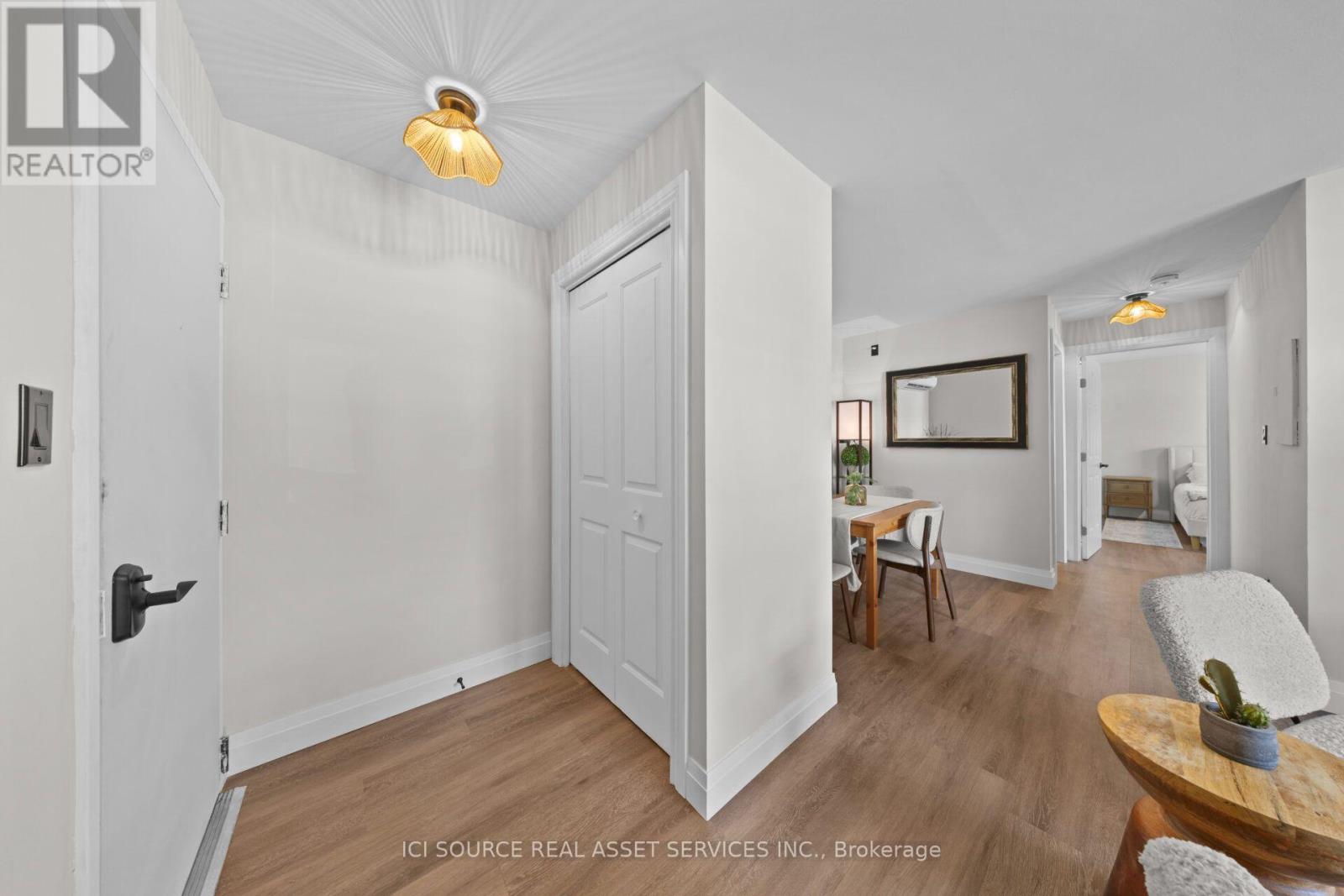 3 - 48 Wilson Street W Property Photo 14