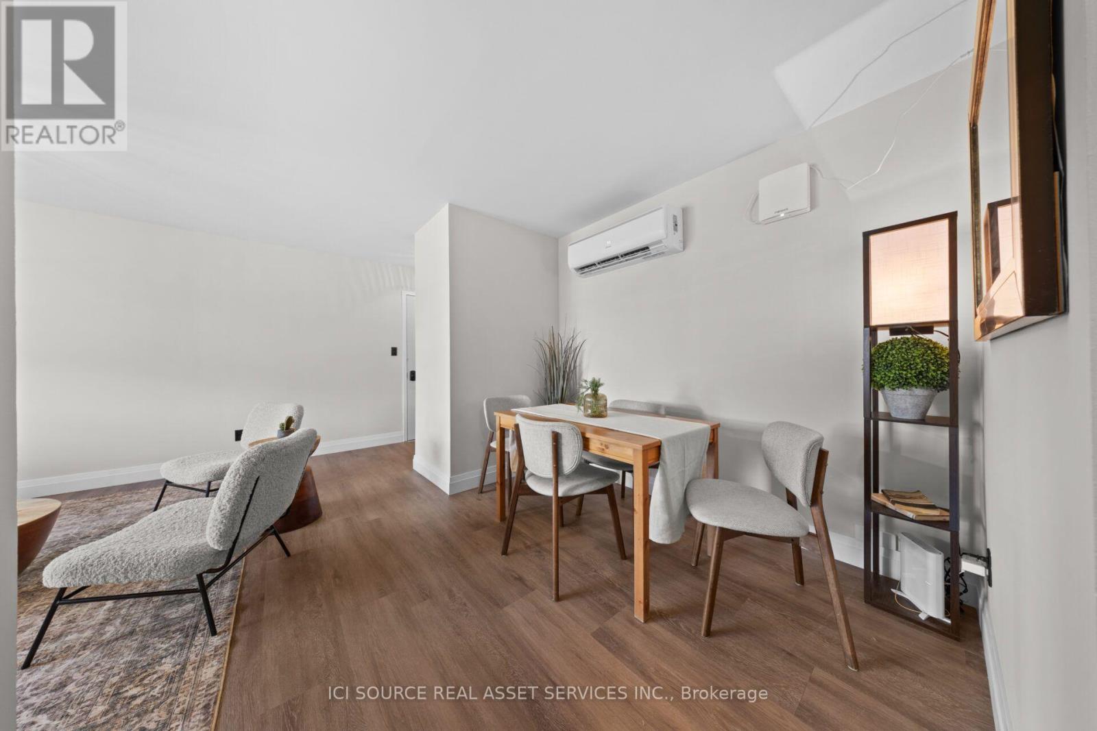 3 - 48 Wilson Street W Property Photo 16