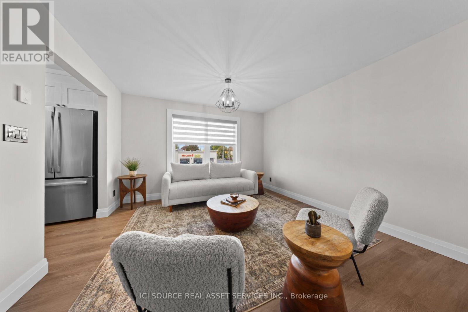 3 - 48 Wilson Street W Property Photo 17