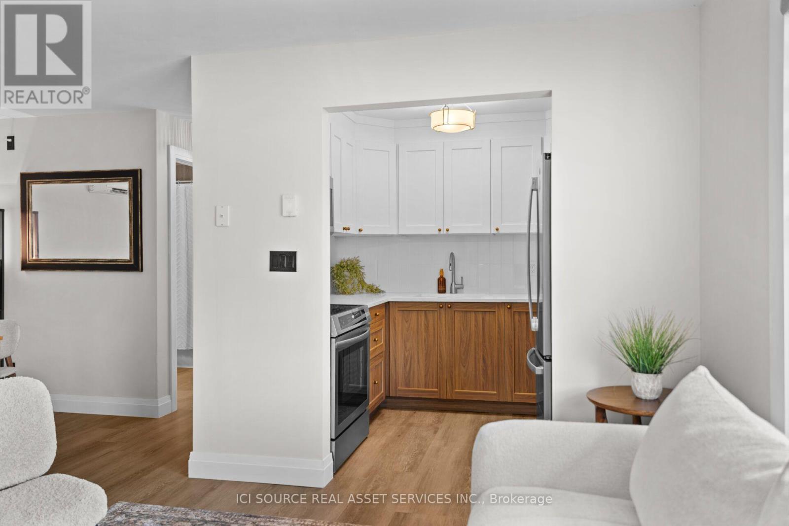 3 - 48 Wilson Street W Property Photo 30
