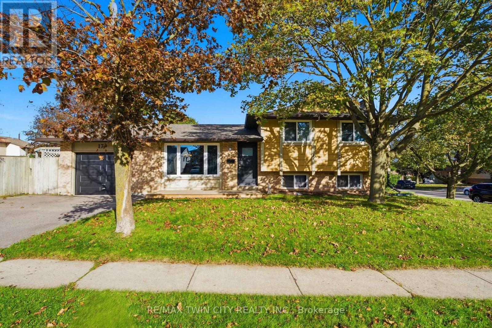 170 Sunset Boulevard Property Photo 1
