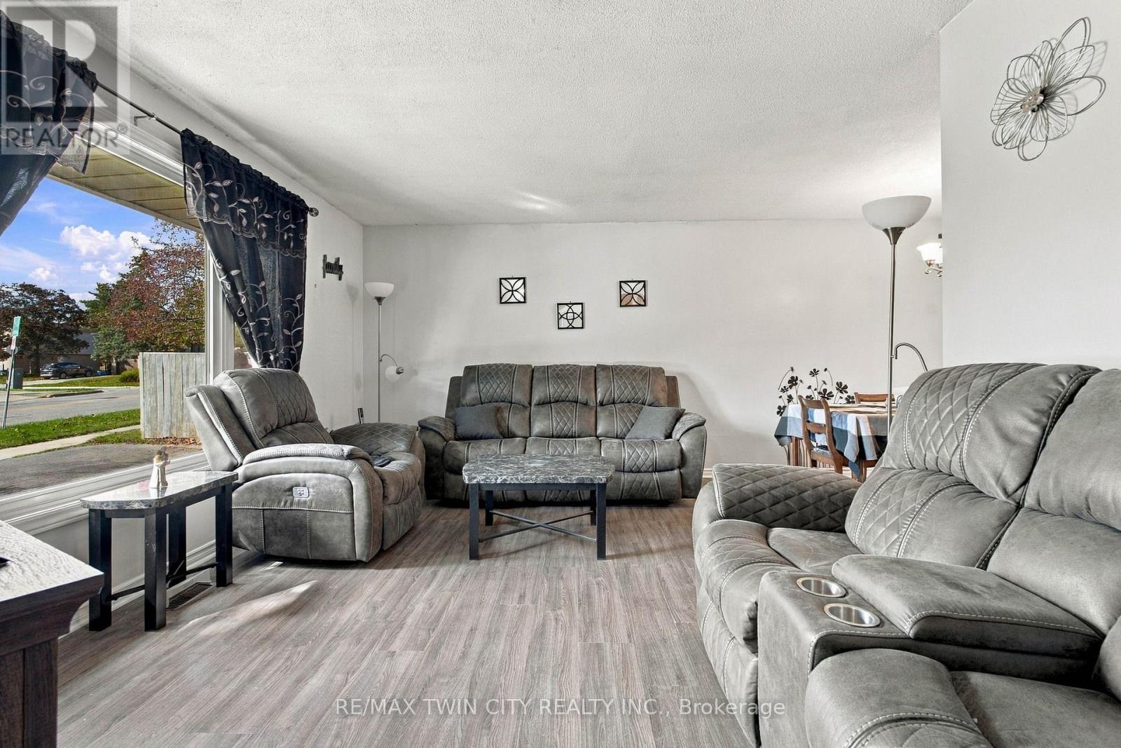 170 Sunset Boulevard Property Photo 8