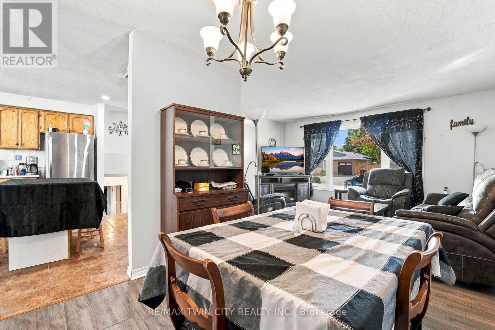 170 Sunset Boulevard Property Photo 12
