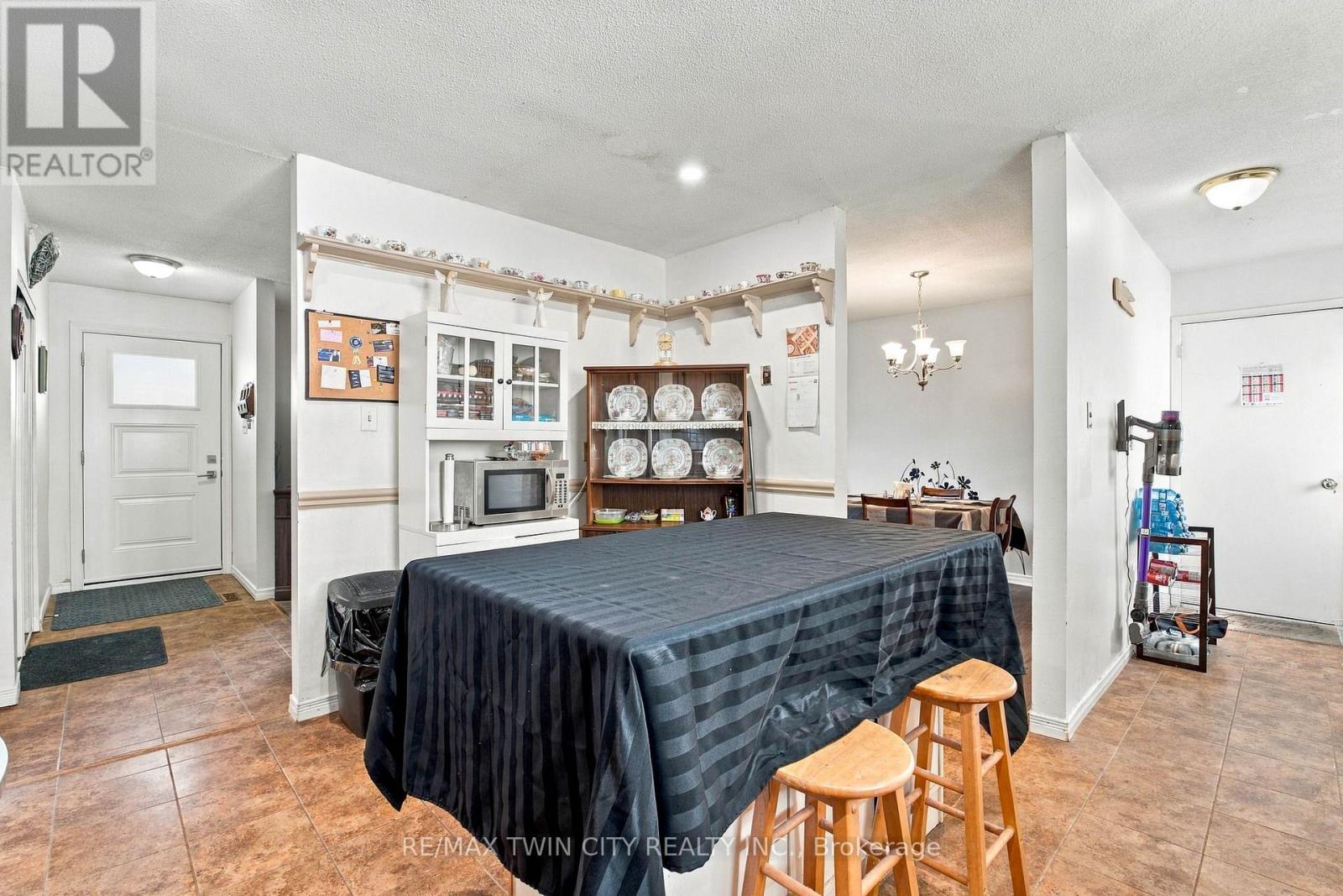 170 Sunset Boulevard Property Photo 16