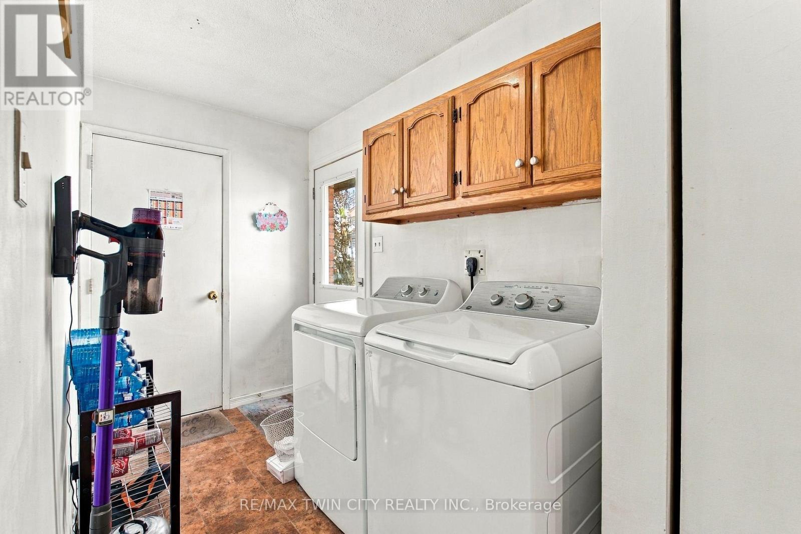 170 Sunset Boulevard Property Photo 18