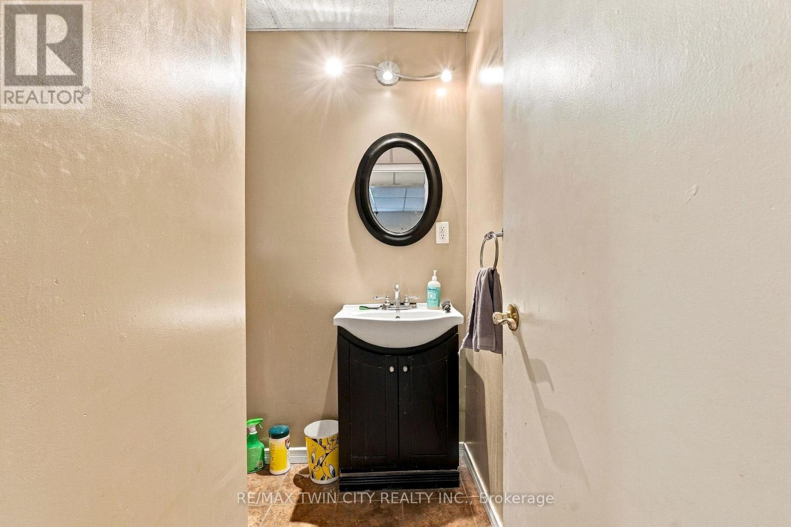 170 Sunset Boulevard Property Photo 27
