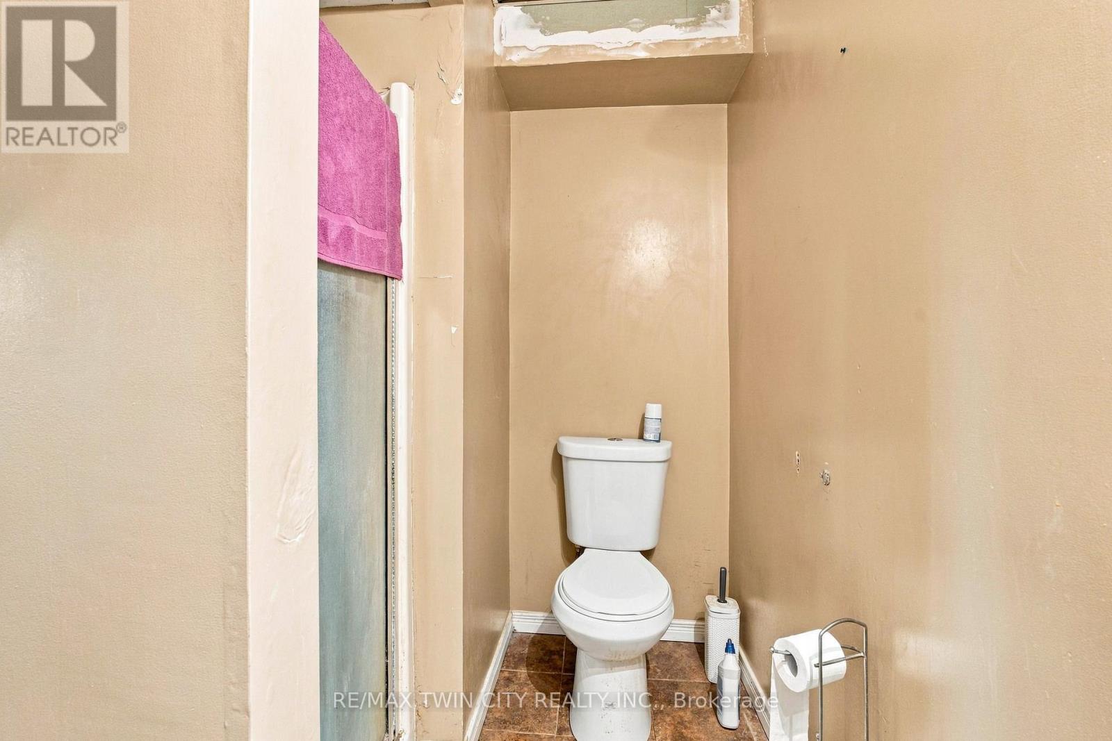 170 Sunset Boulevard Property Photo 28