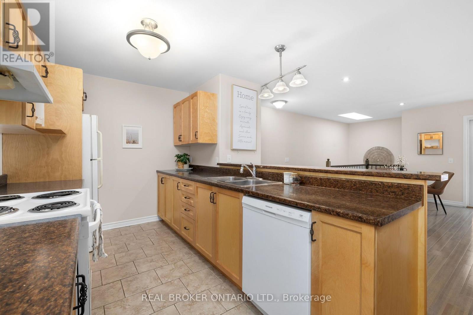2 - 125 Prescott Street Property Photo 18