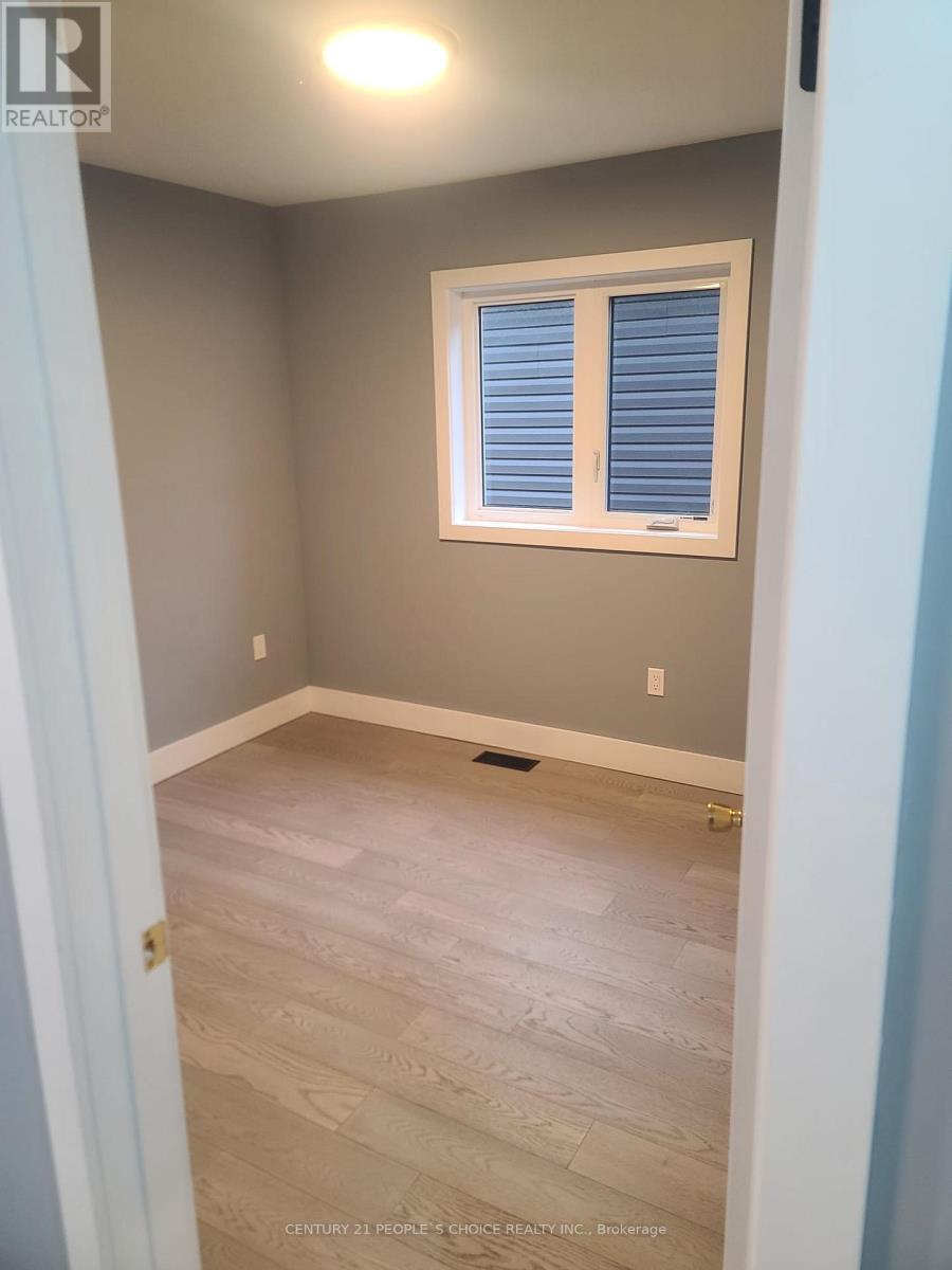 (upper) - 84 Beland Avenue Property Photo 15