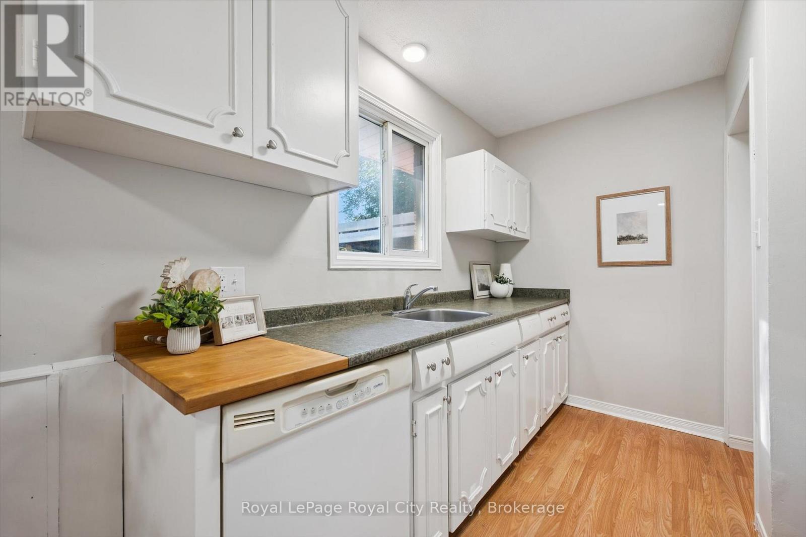 7065 Fife Road Property Photo 7