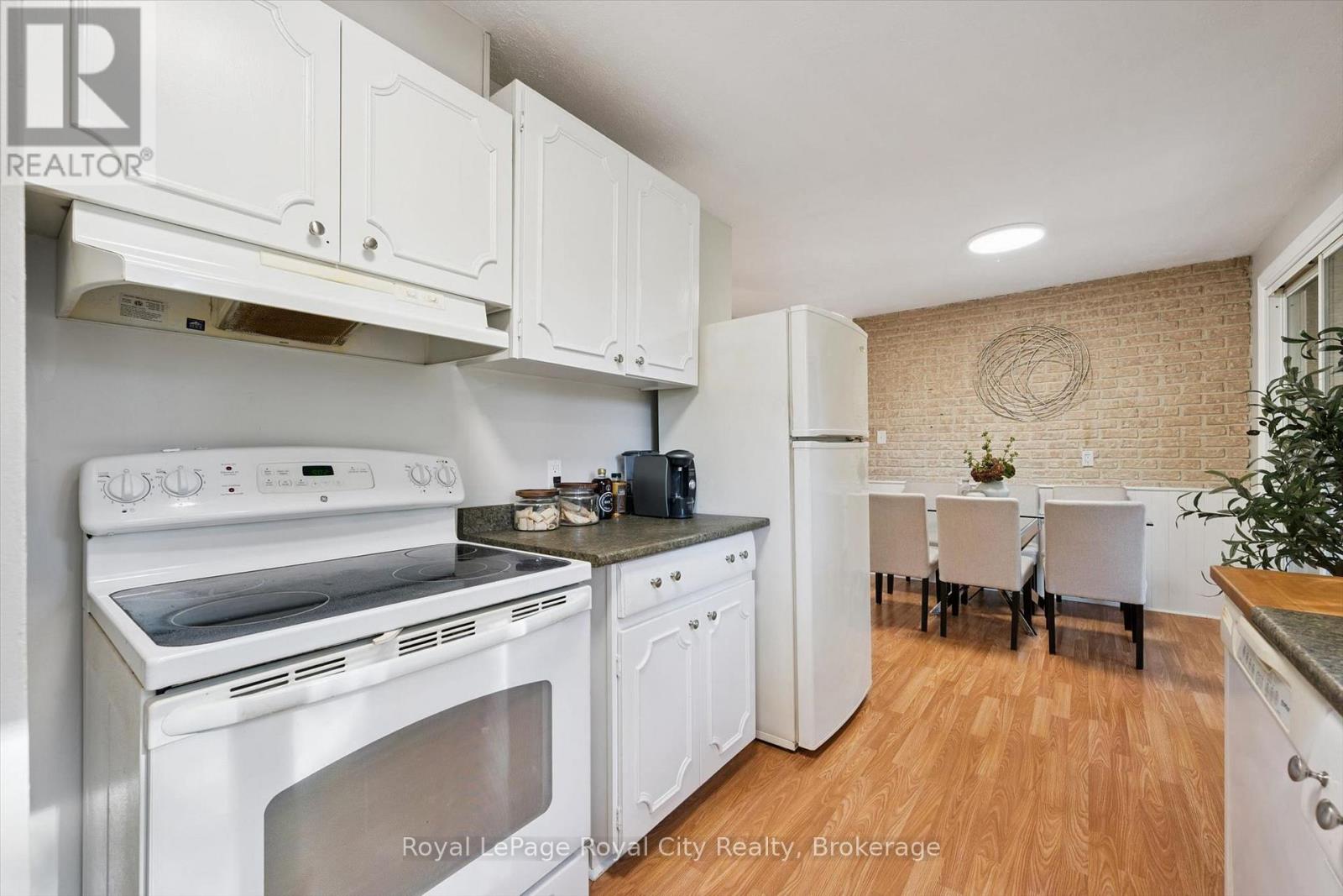 7065 Fife Road Property Photo 9