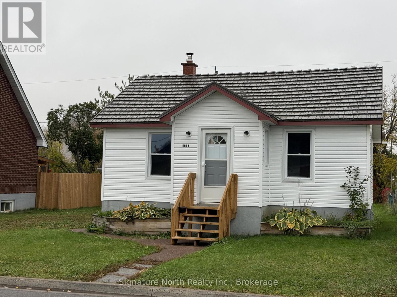 1004 Gore Street W Property Photo 1
