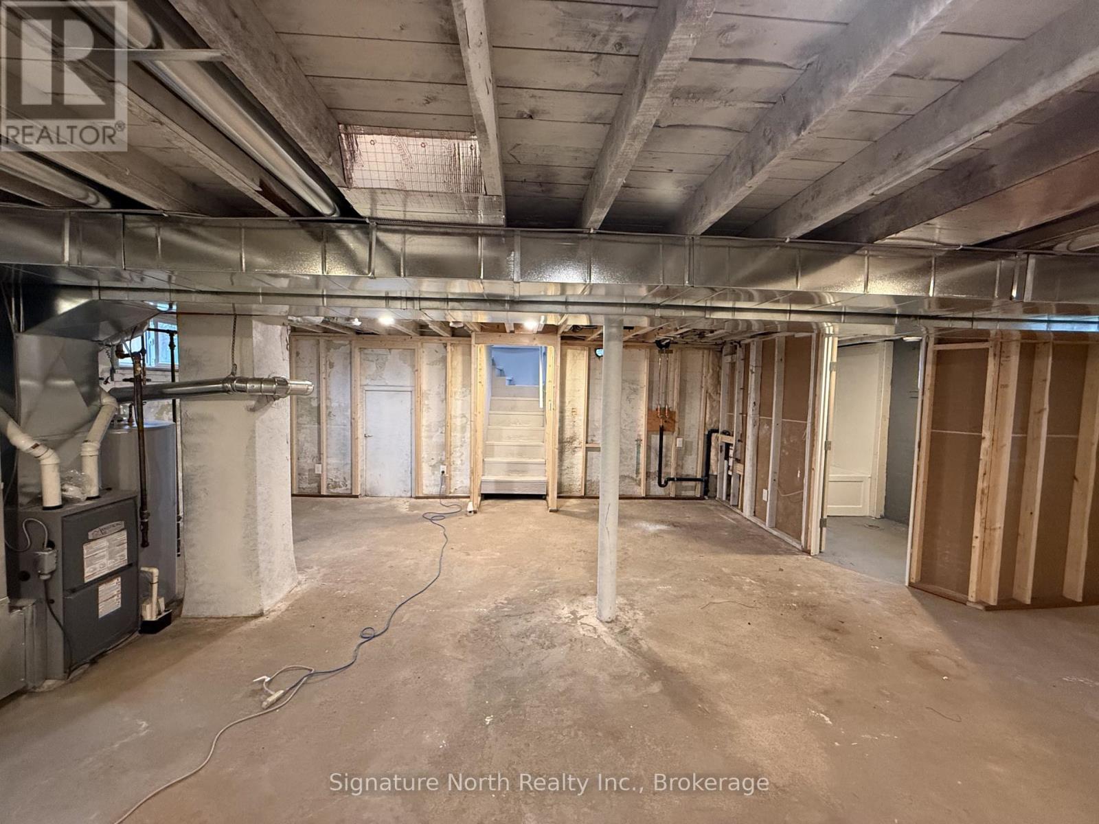 1004 Gore Street W Property Photo 13