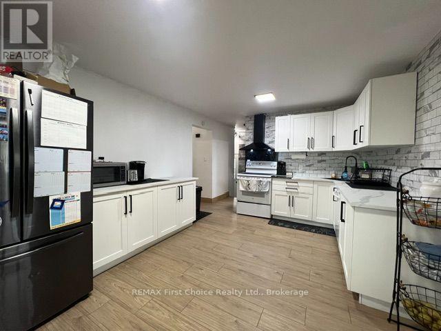 656 First Street E Property Photo 10