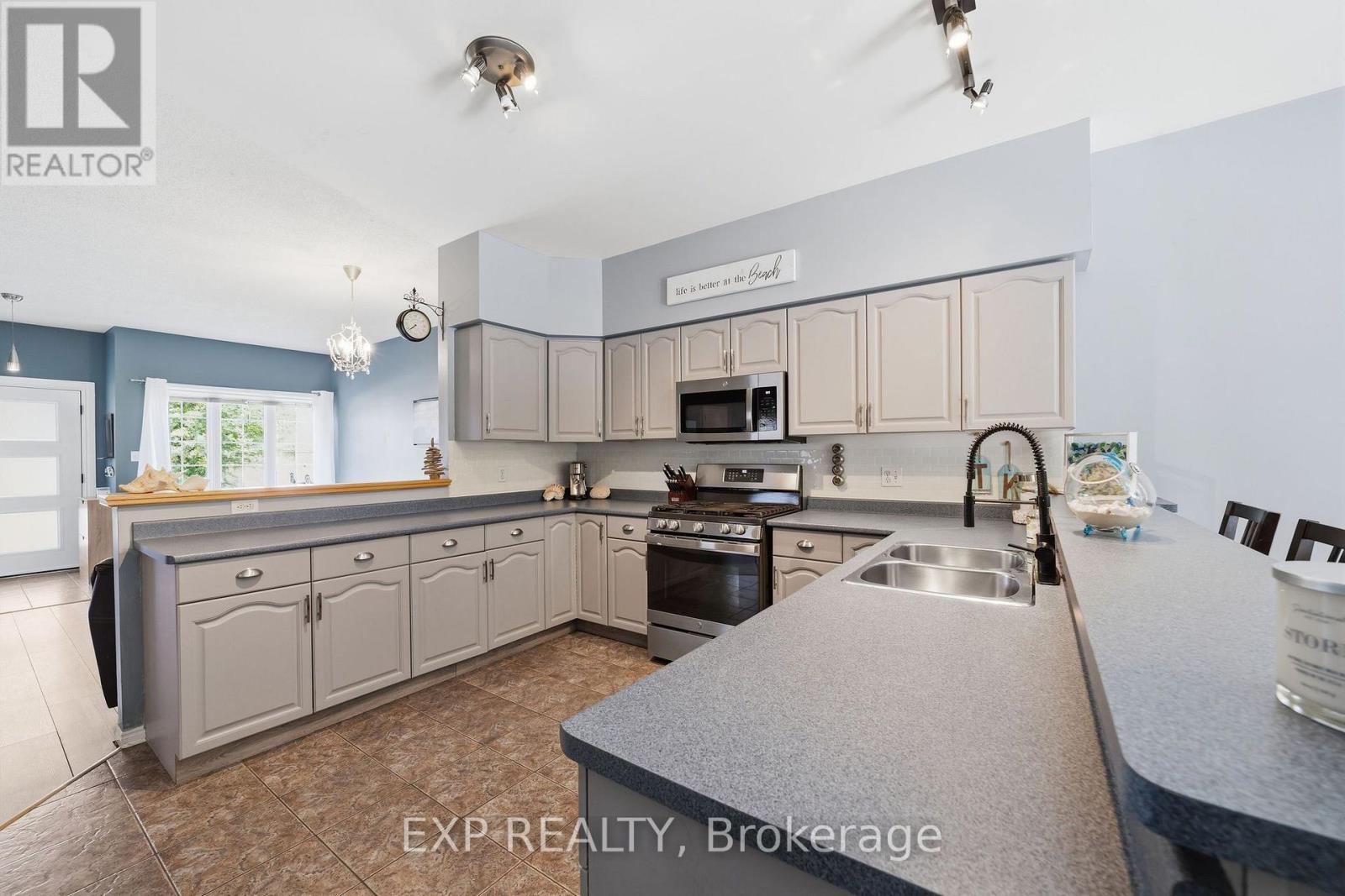 44 Juniper Crescent Property Photo 7