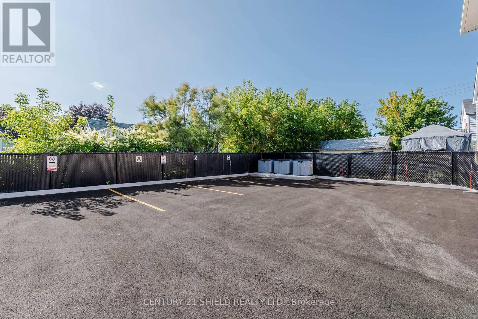 B - 1234 Cumberland Street Property Photo 4