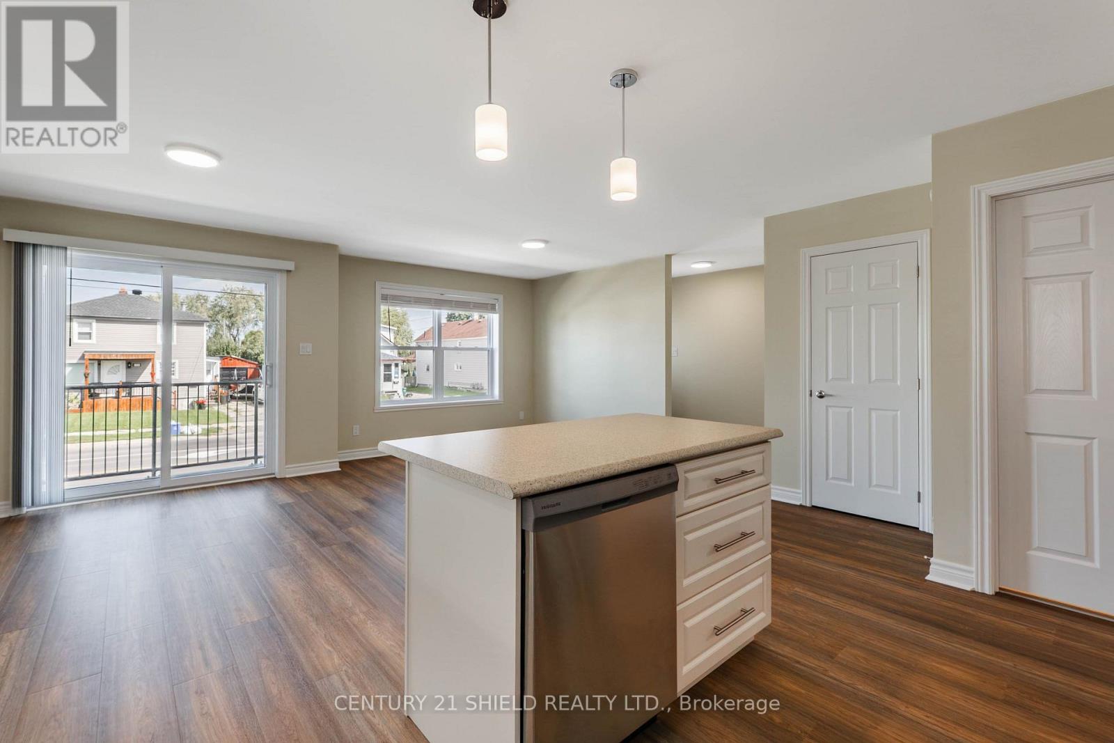 B - 1234 Cumberland Street Property Photo 8