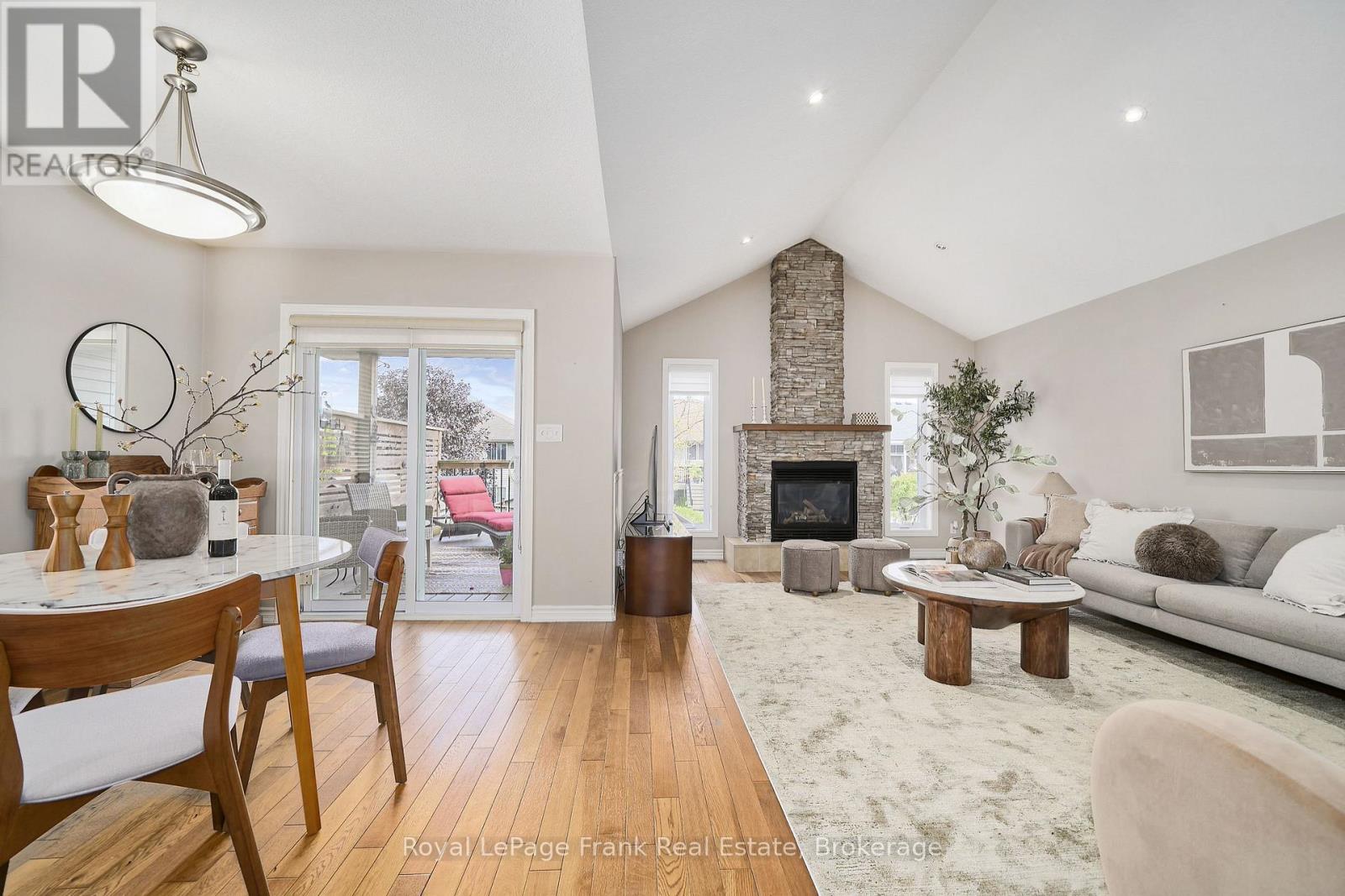 11 Fox Den Drive Property Photo 18