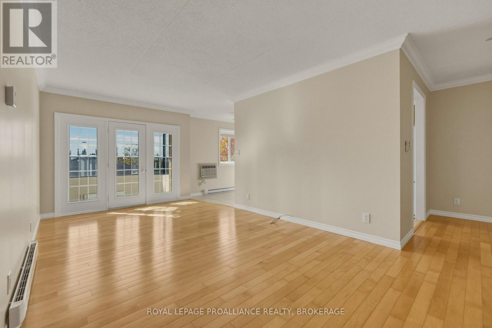 301 - 649 Davis Drive Property Photo 5