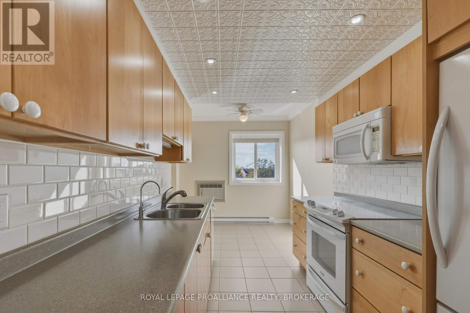 301 - 649 Davis Drive Property Photo 14