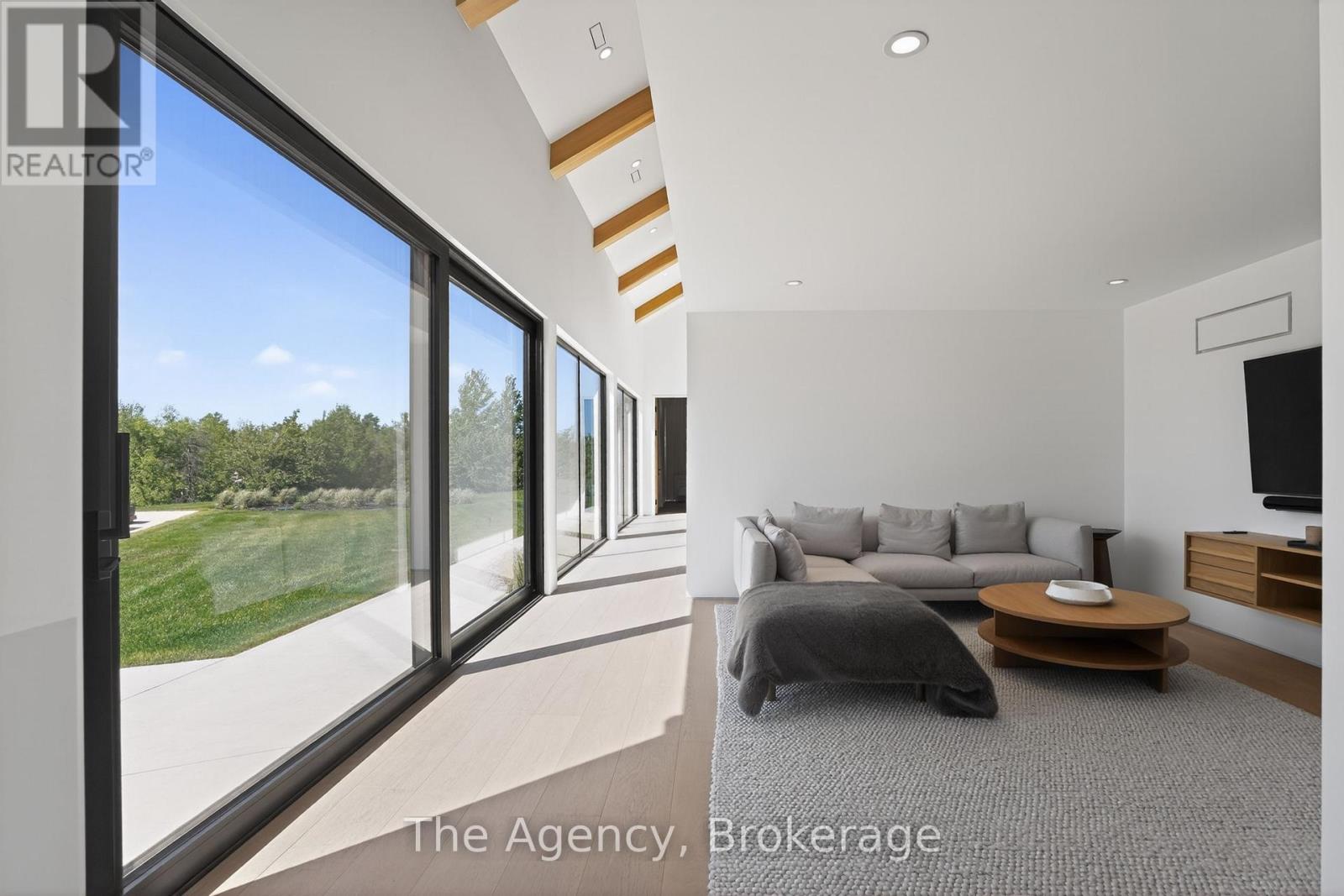 716555 1st Line E Property Photo 19