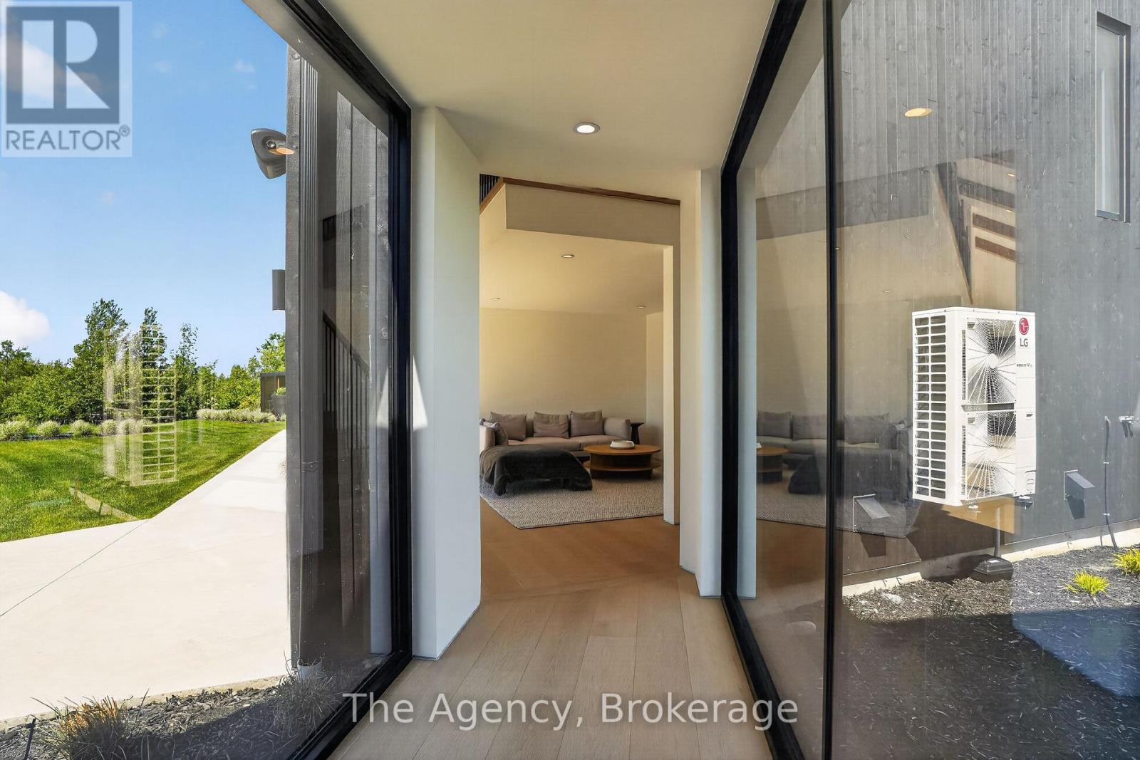 716555 1st Line E Property Photo 21