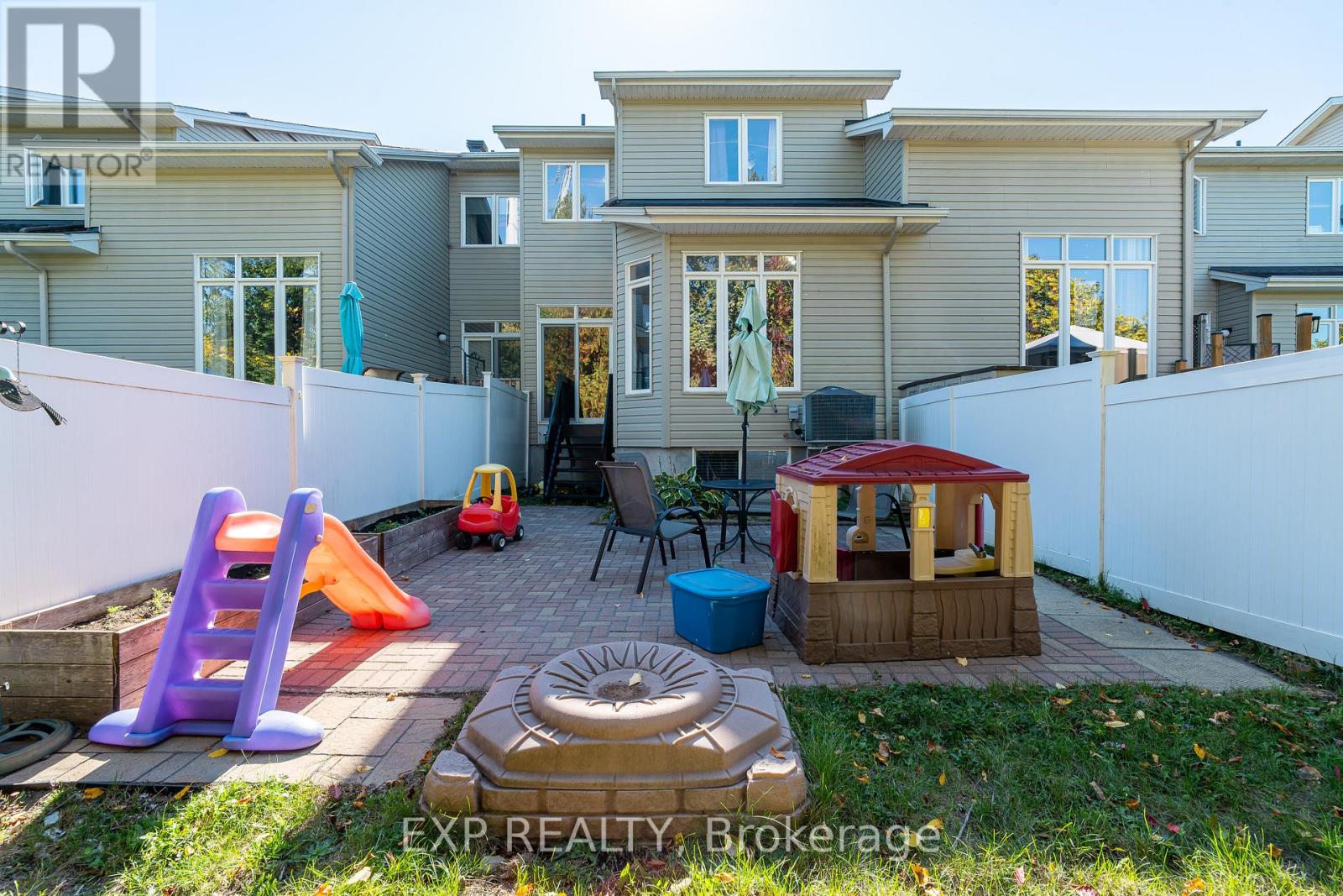 441 Foxhall Way Property Photo 25