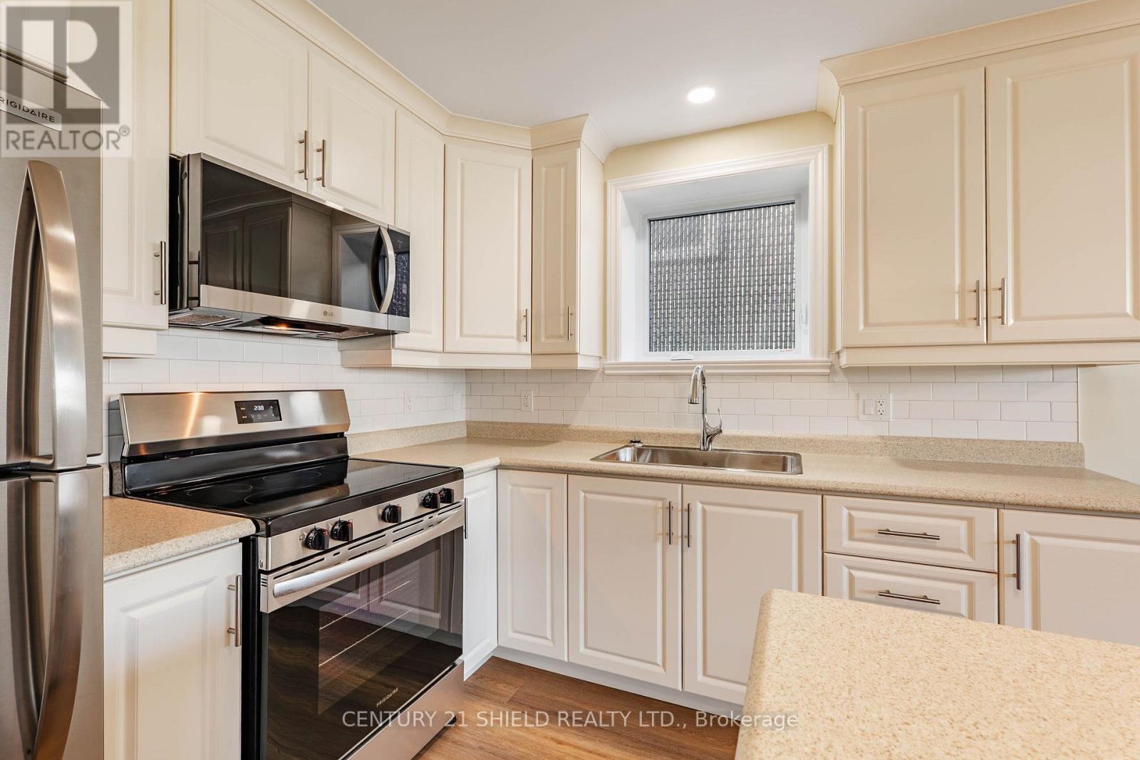 C - 1234 Cumberland Street Property Photo 9
