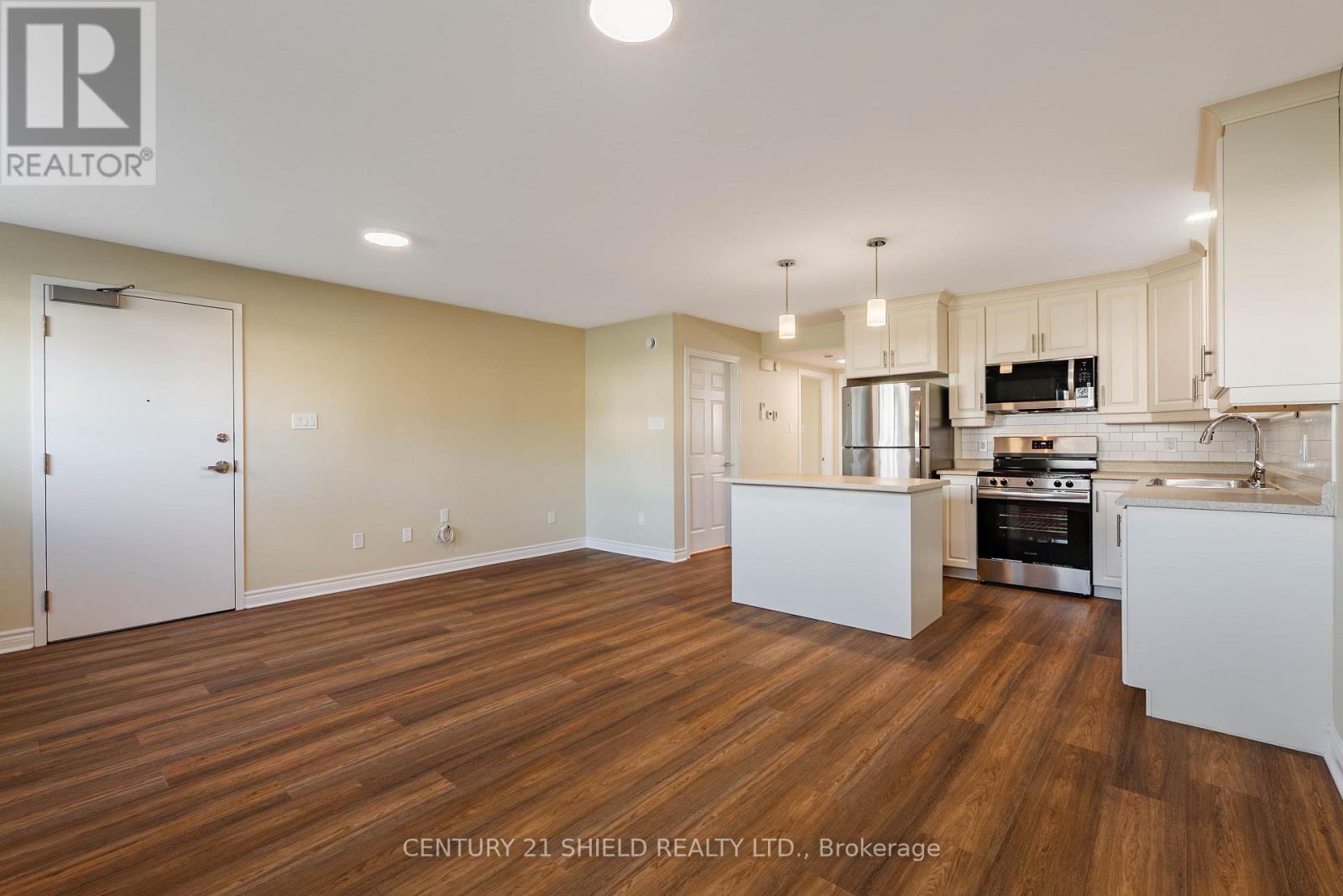 C - 1234 Cumberland Street Property Photo 12