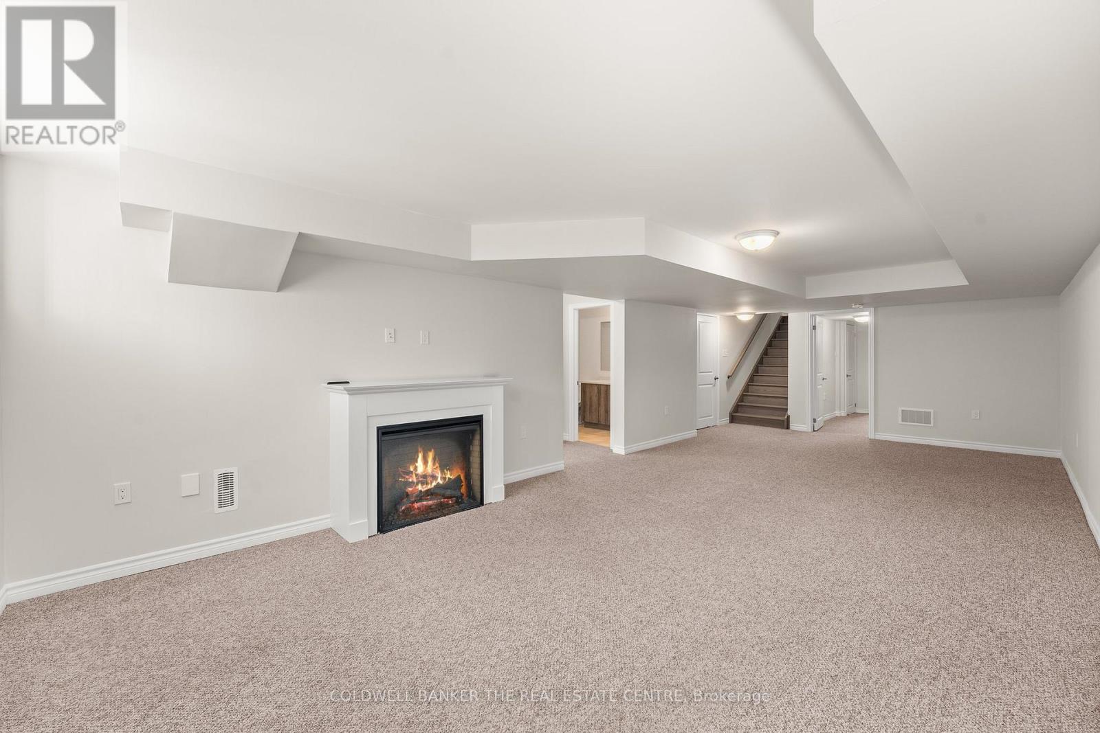 19 - 17 Lakewood Crescent Property Photo 27