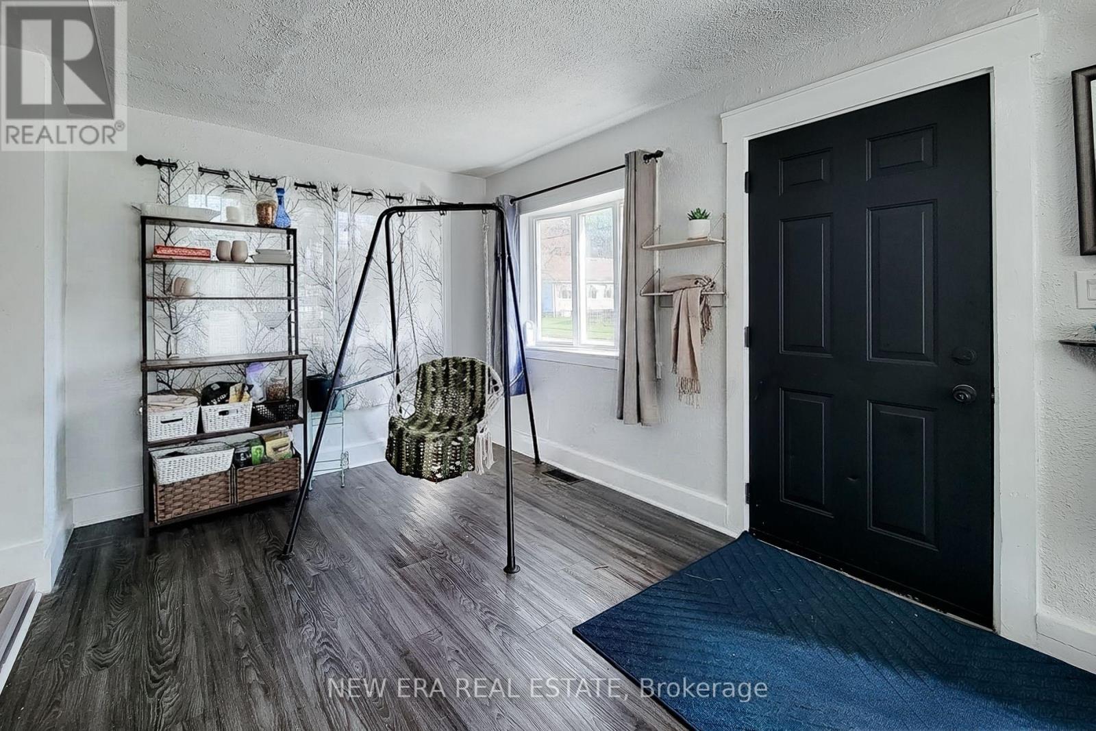 38 Clifford Avenue Property Photo 13