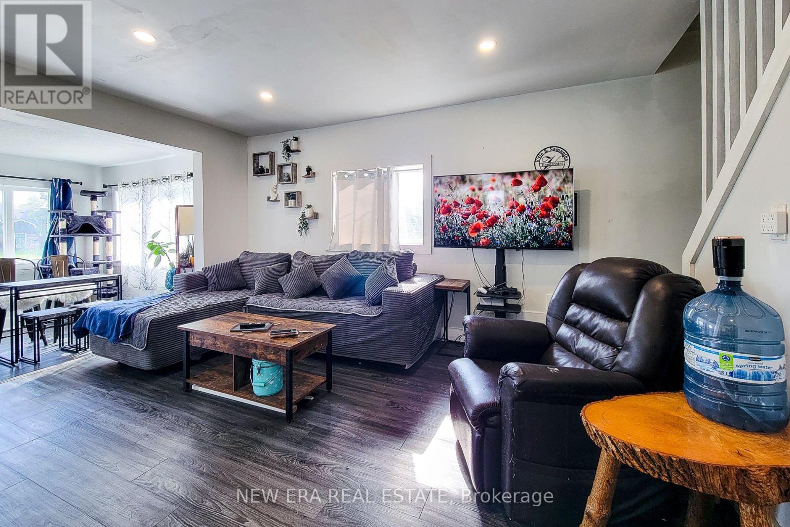 38 Clifford Avenue Property Photo 16
