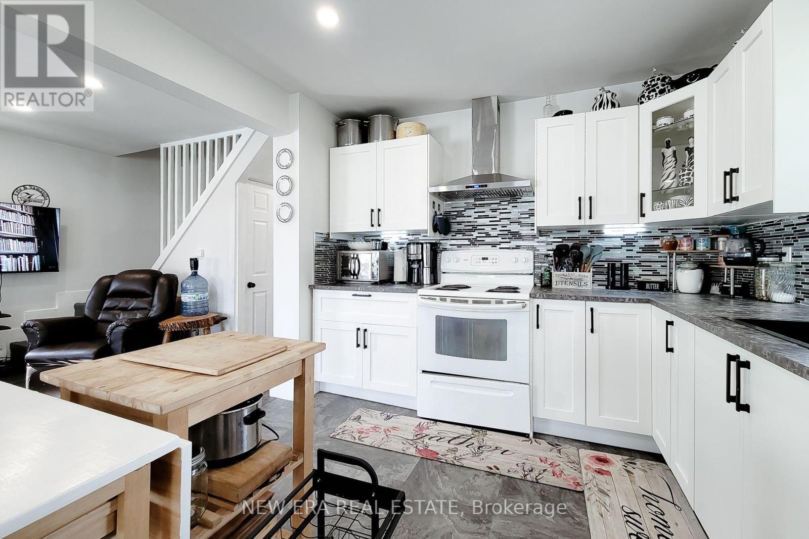 38 Clifford Avenue Property Photo 22
