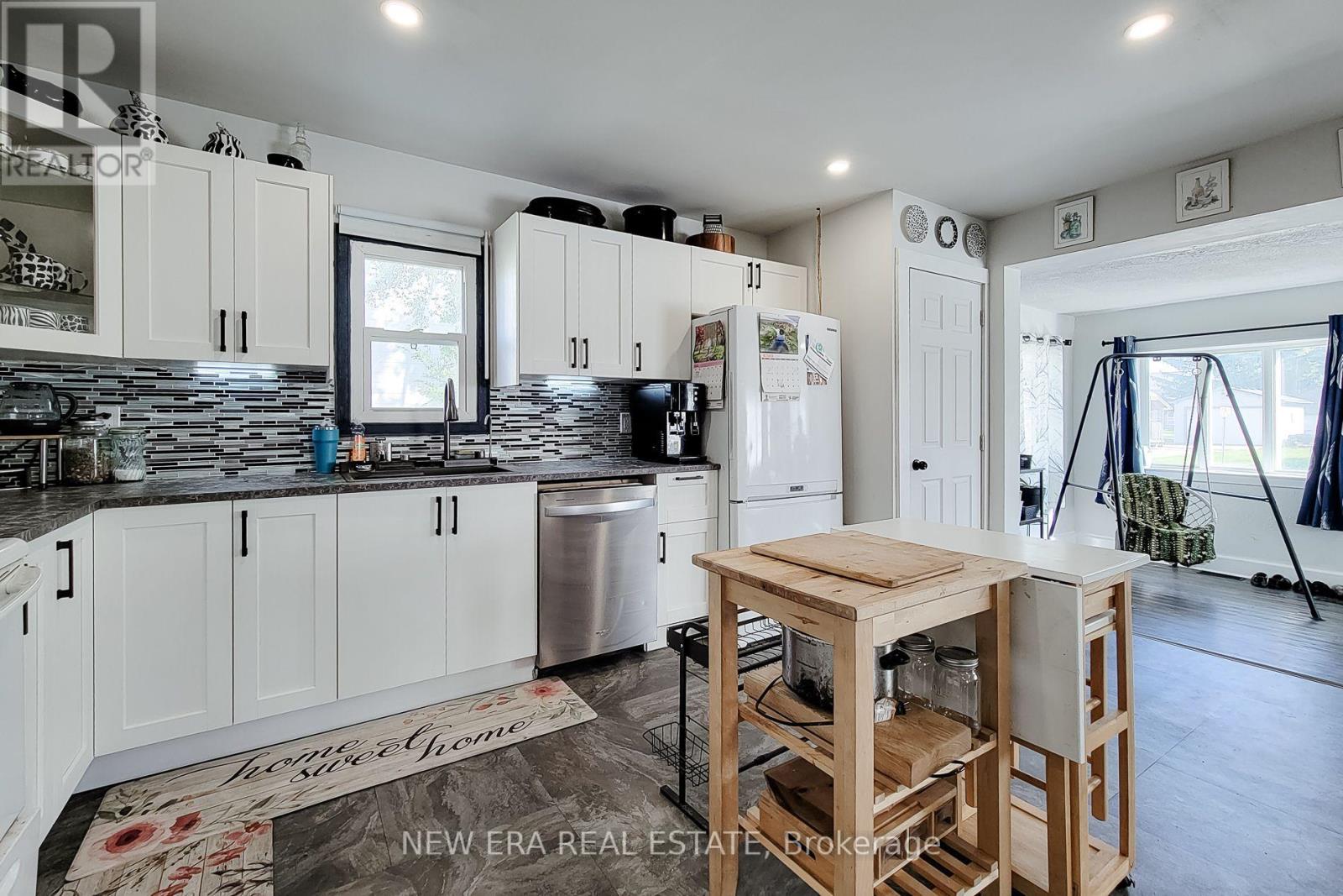 38 Clifford Avenue Property Photo 24