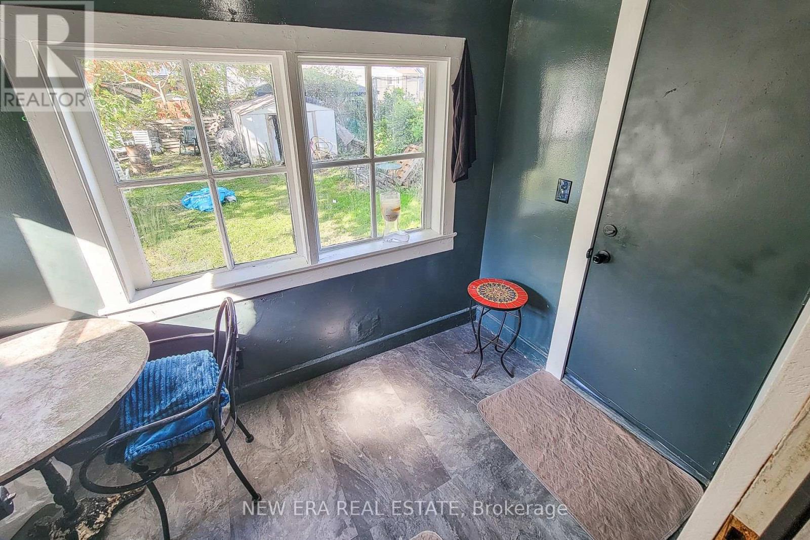 38 Clifford Avenue Property Photo 27