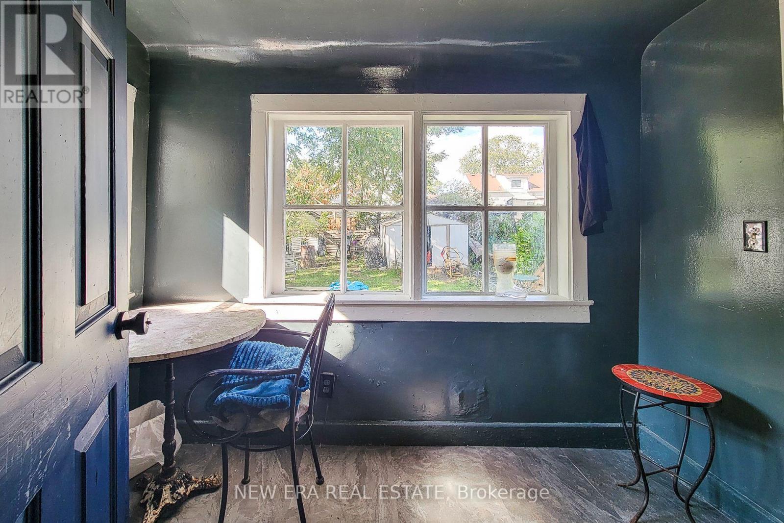 38 Clifford Avenue Property Photo 28