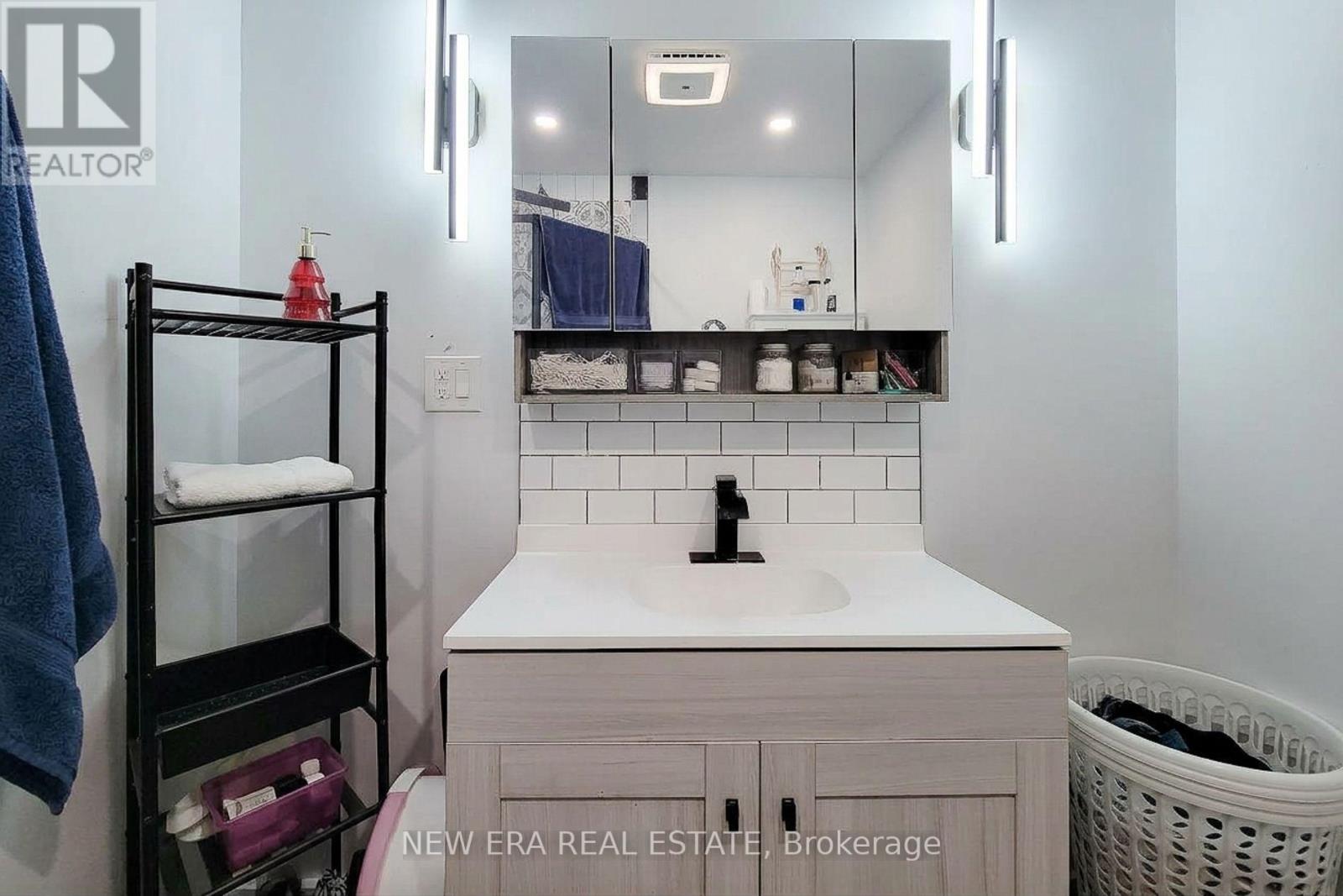 38 Clifford Avenue Property Photo 31