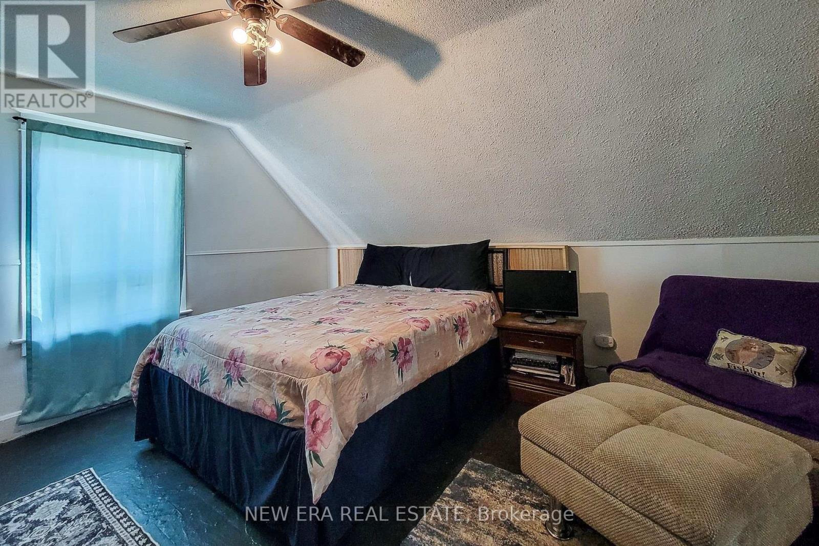 38 Clifford Avenue Property Photo 34