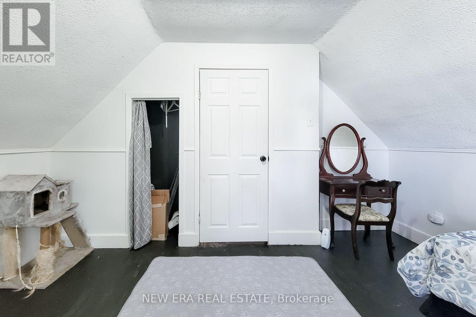 38 Clifford Avenue Property Photo 39