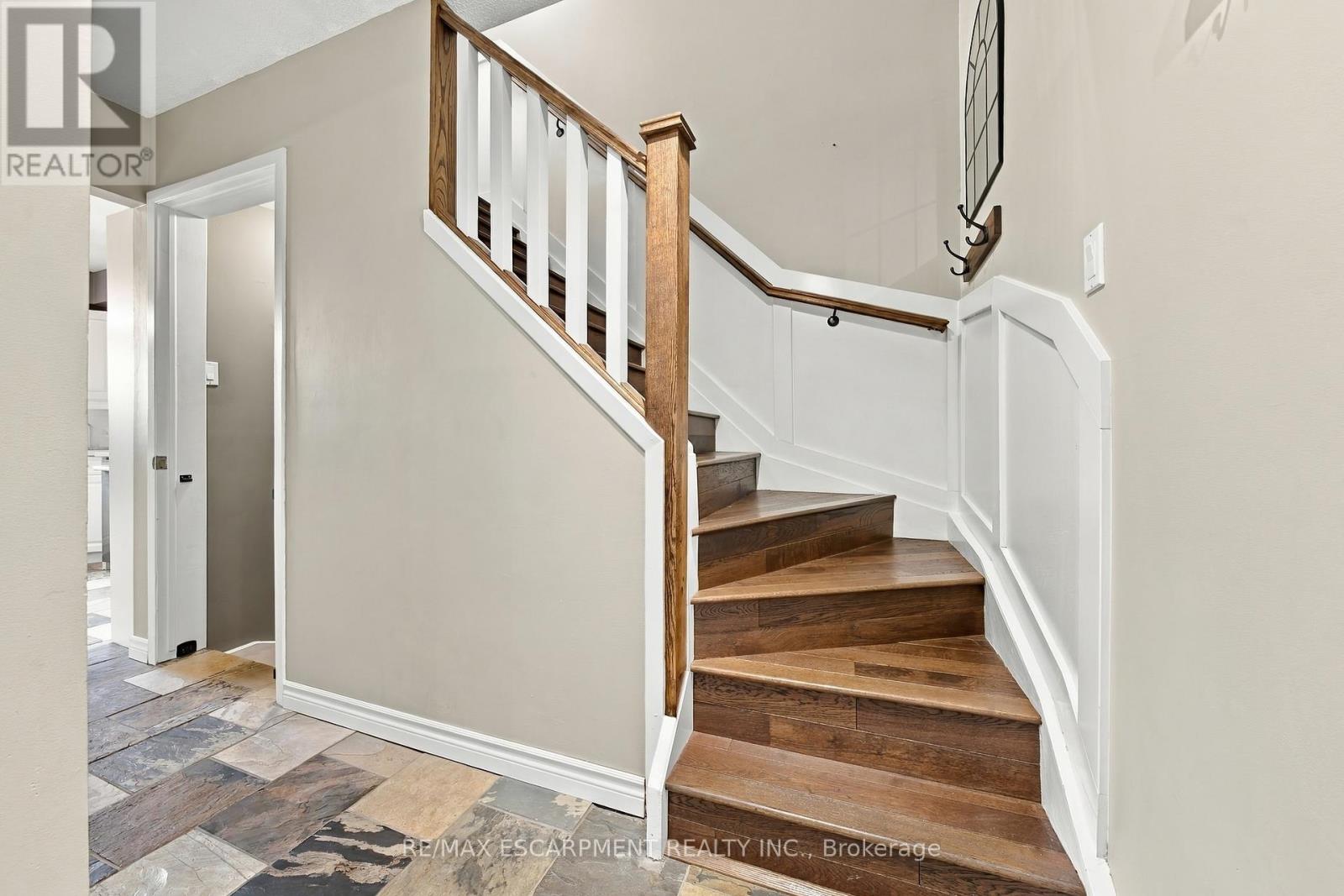 19 Hillsdale Court Property Photo 19