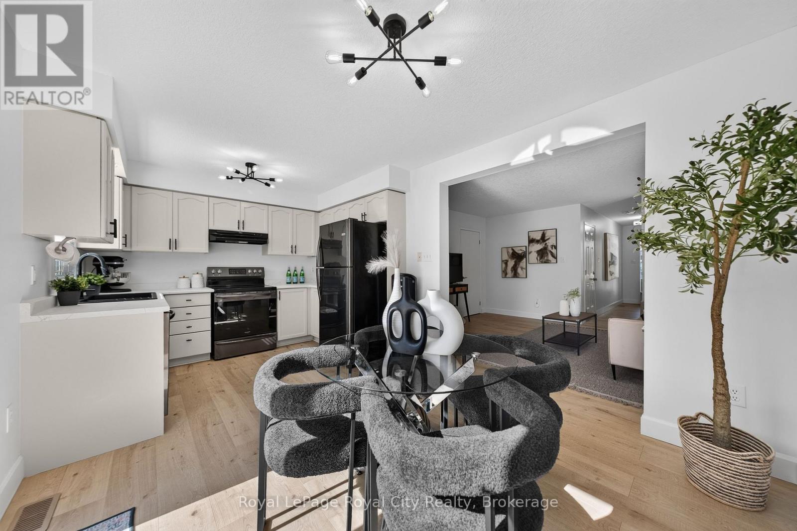 24 Brookfield Crescent Property Photo 14