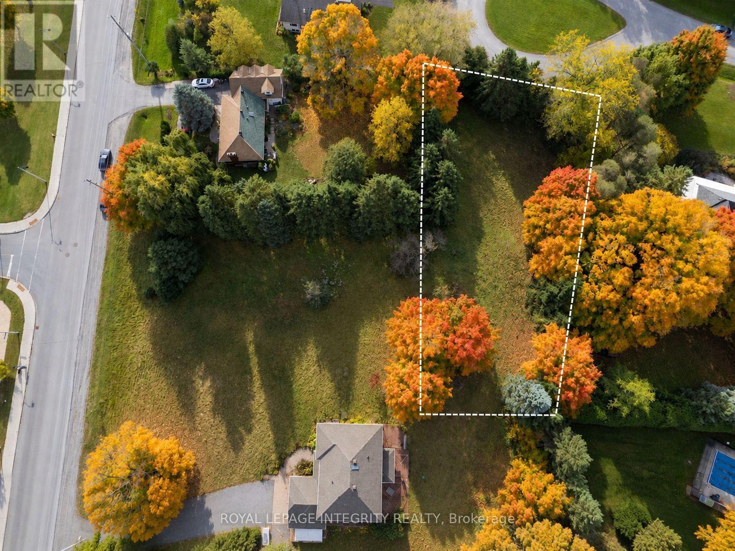 18 Howard Court Property Photo 2