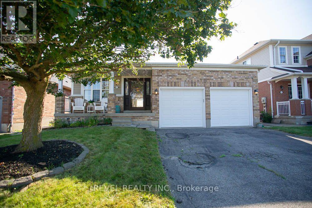 48 Lovell Crescent Property Photo 1