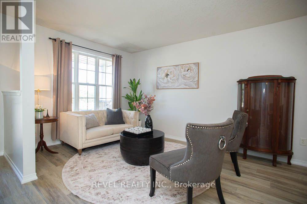 48 Lovell Crescent Property Photo 6