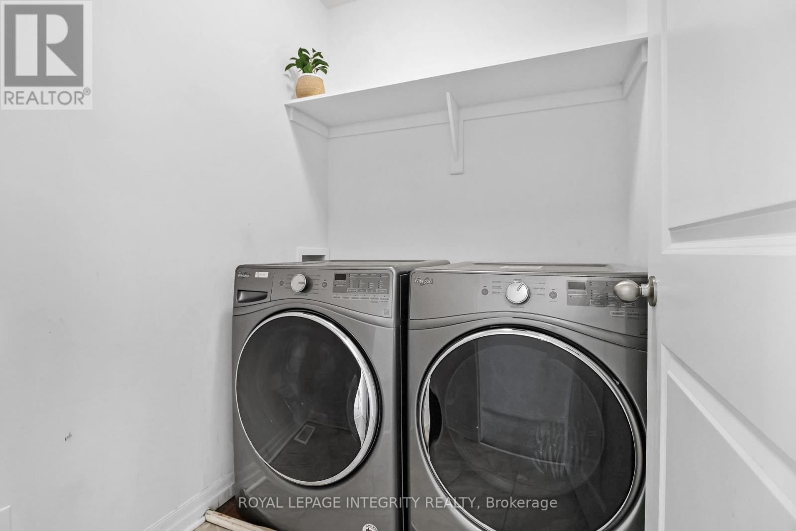 216 Gossamer Street Property Photo 24