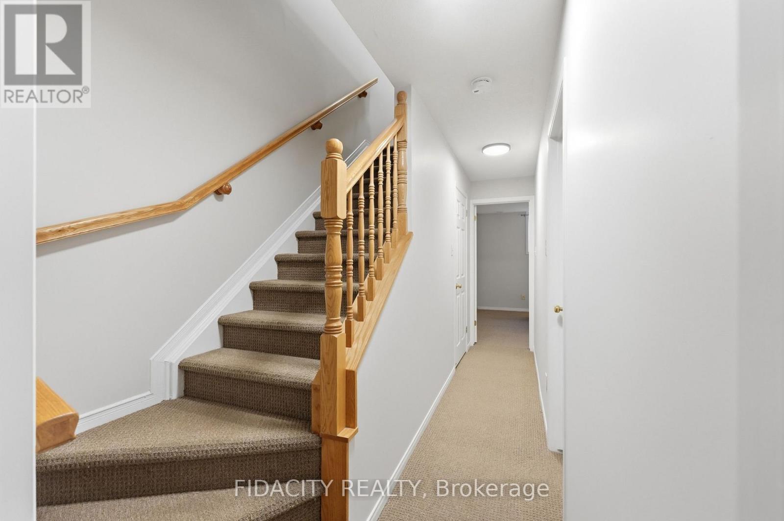 55 - 324 Crownridge Drive Property Photo 16