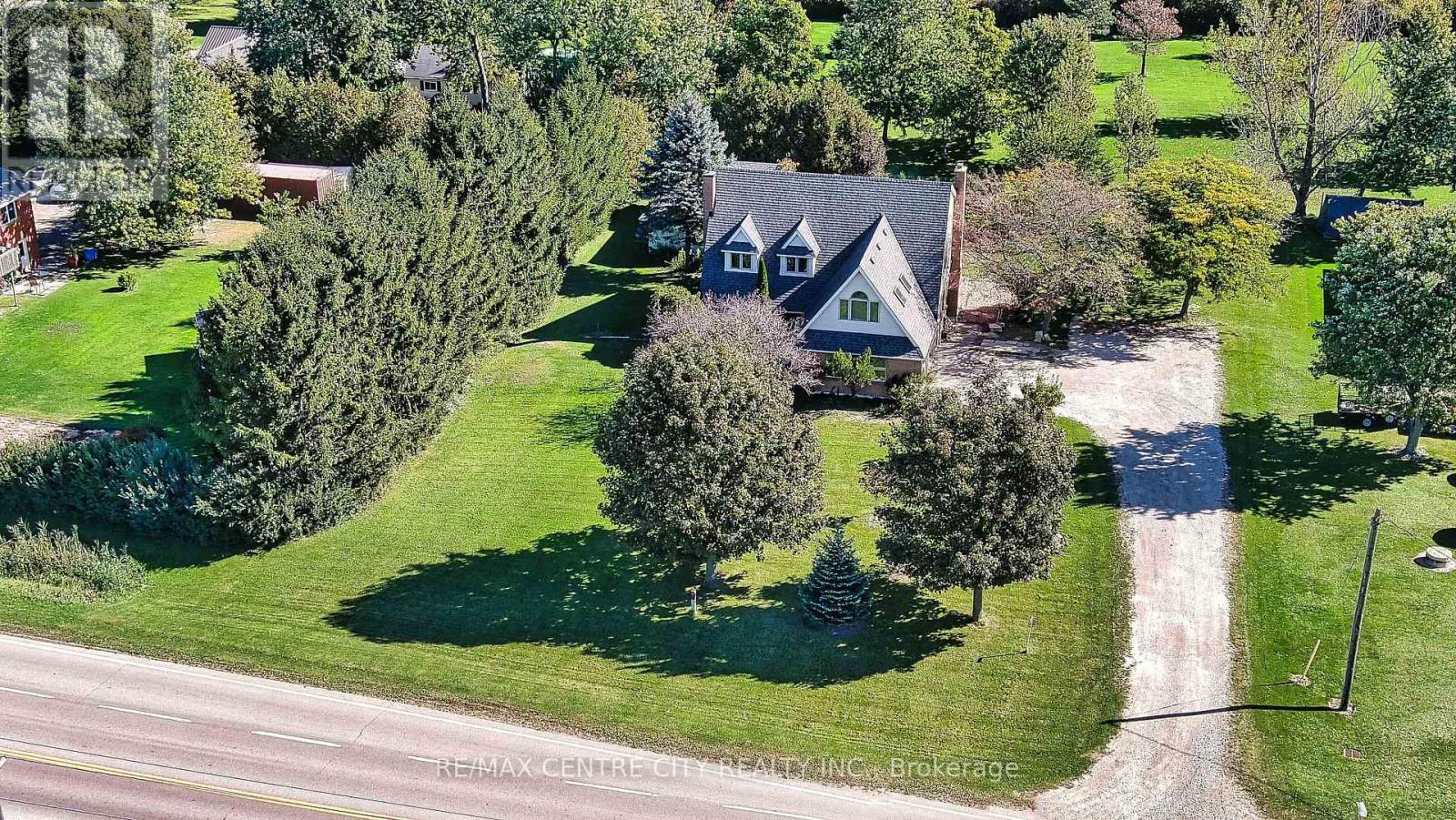 7442 Fairview Road Property Photo 1