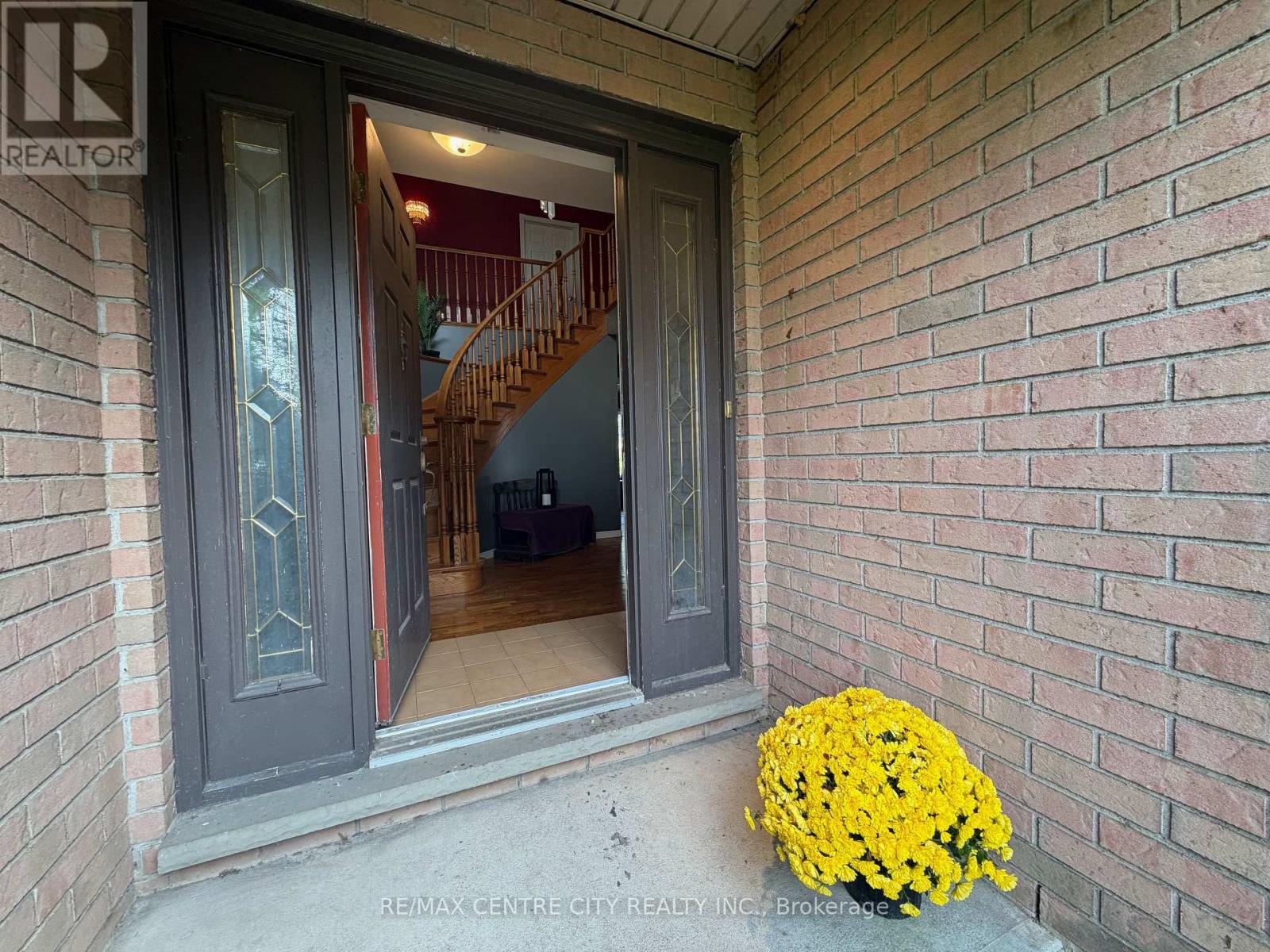 7442 Fairview Road Property Photo 14